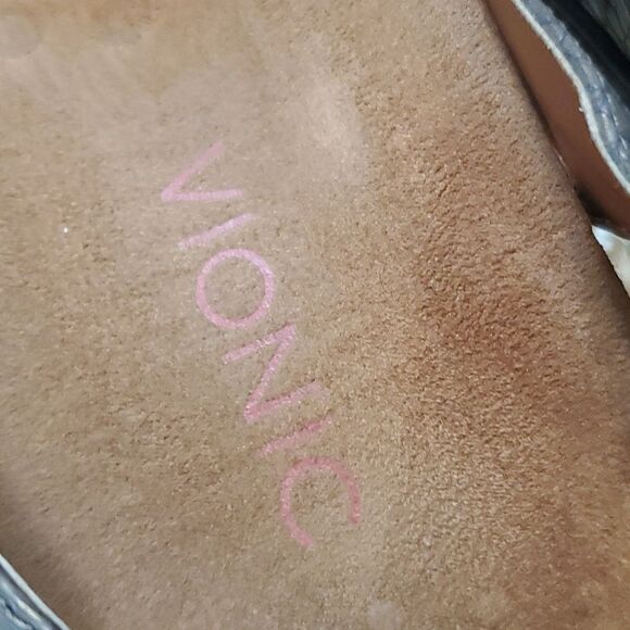 Vionic Floriana Women’s Bronze Embellished Sandals, size 7 - Picture 9 of 10